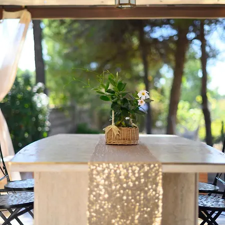 Domina Levante Villa Leporano