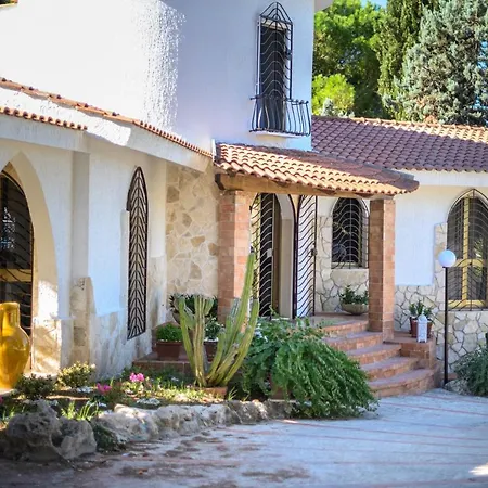 Domina Levante Villa Leporano